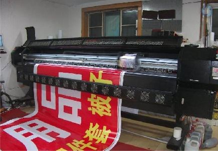 临湘喷绘广告分辨率是多少？