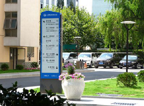 临湘哪些因素影响宣传栏的制作？